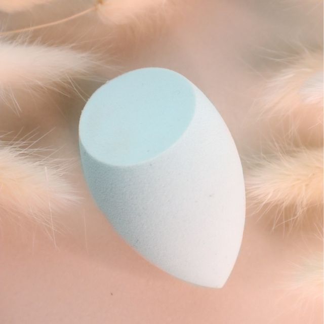 Blending Sponge Diagonal - Light Blue Blending Sponge Diagonal - Light Blue